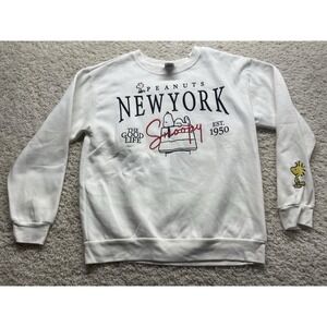 Peanuts New York Snoopy Woodstock Embroidered Crewneck Sweatshirt Womens XL. EUC